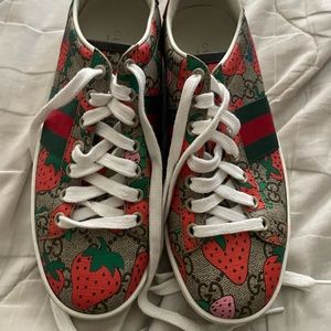 Gucci sneakers